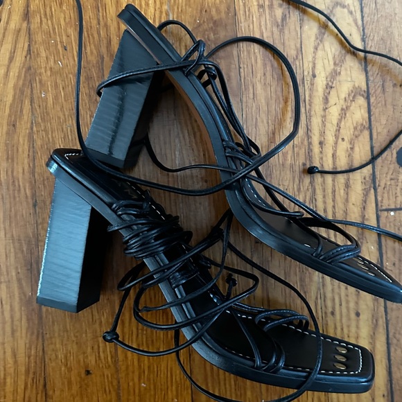 Frame Denim Le Doheny Black leather strappy lace up Sandals heels 8.5 - Picture 4 of 9